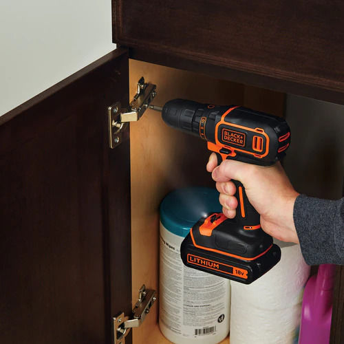 Black & Decker Δραπανοκατσάβιδο Μπαταρίας 18V 1x1.5Ah