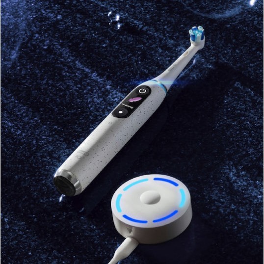 Oral-B Io Series 10 Ηλεκτρική Οδοντόβουρτσα με Χρονομετρητή, Αισθητήρα Πίεσης και Θήκη Ταξιδίου White