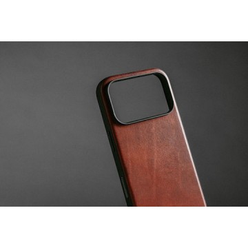 Nomad Back Cover Δερμάτινο / Σιλικόνης Καφέ (iPhone 17 Pro)