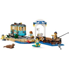 LEGO City Classic Beach Tram για 7+ Ετών 693τμχ