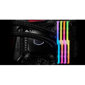 G.Skill Trident Z RGB DDR4 32GB RAM με 4x8GB Modules και Ταχύτητα 4000 για Desktop