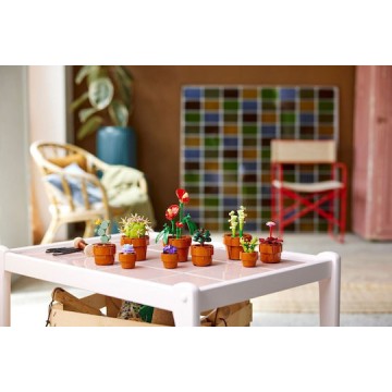 Lego Botanical Collection Tiny Plants για 18+ Ετών 758τμχ