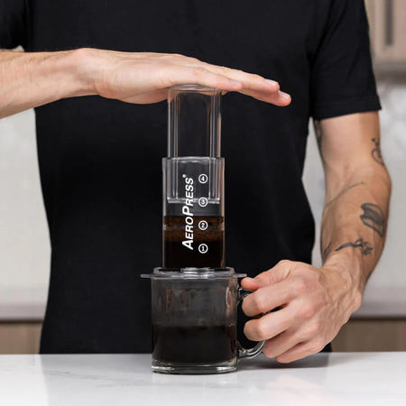 Aeropress Καφετιέρα Γαλλικού Χειρός Πλαστική Λευκή 250ml