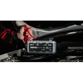 Noco Boost X Φορητός Εκκινητής Μπαταρίας Αυτοκινήτου 2500A με Power Bank / USB / Φακό 12V