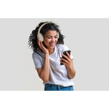 Belkin SoundForm Surround Ασύρματα / Ενσύρματα Over Ear Ακουστικά με 60 ώρες Λειτουργίας και Quick Charge Sand