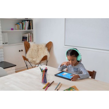 Belkin Soundform Mini Ασύρματα / Ενσύρματα Παιδικά On Ear Ακουστικά με 30 ώρες Λειτουργίας Mint