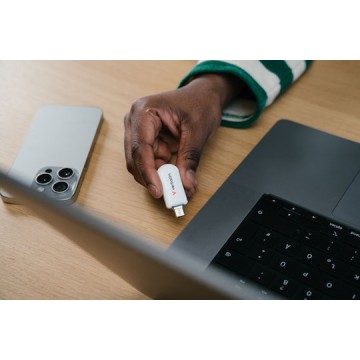 Verbatim 128GB USB 2.0 Stick με σύνδεση USB-C Λευκό