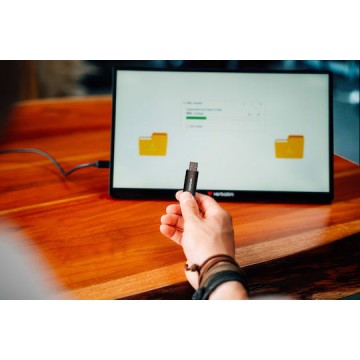 Verbatim V200 128GB USB 3.2 Stick Μαύρο